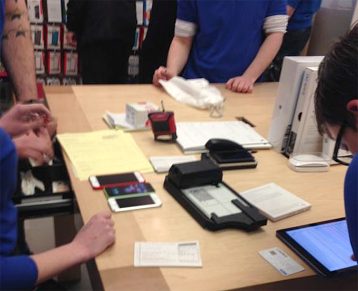 apple-store-outage-1